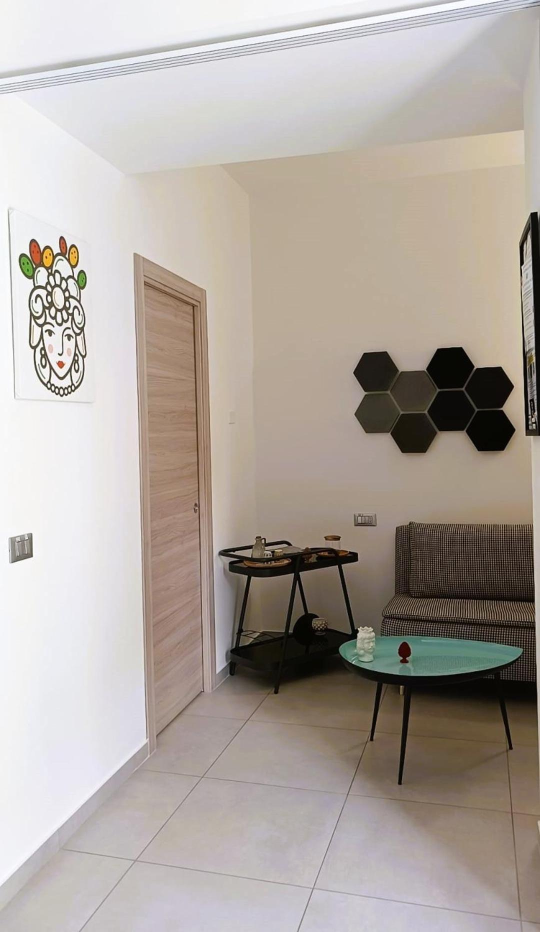 Sikelia Superior Rooms มิลาซโซ ภายนอก รูปภาพ