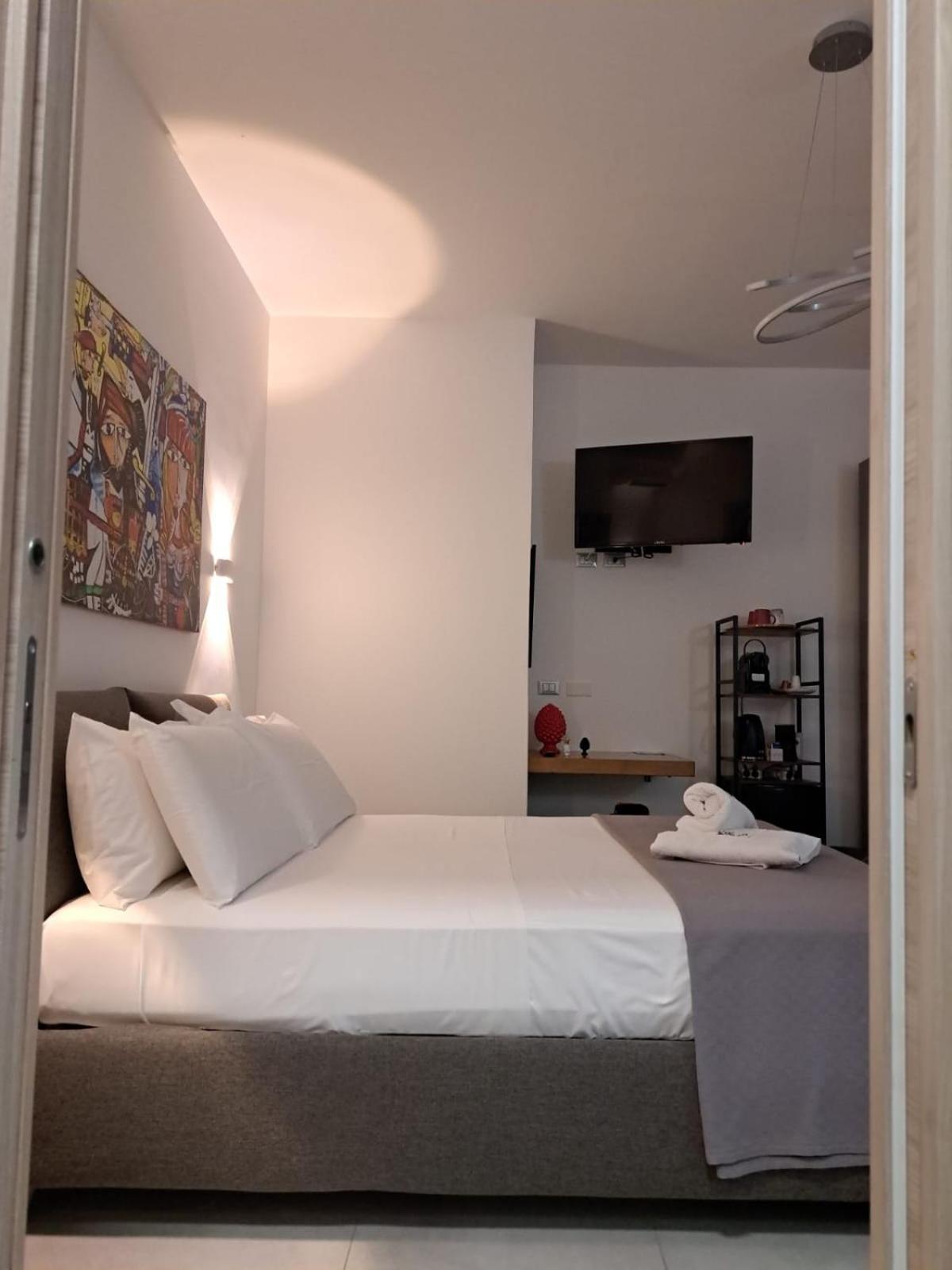 Sikelia Superior Rooms มิลาซโซ ภายนอก รูปภาพ