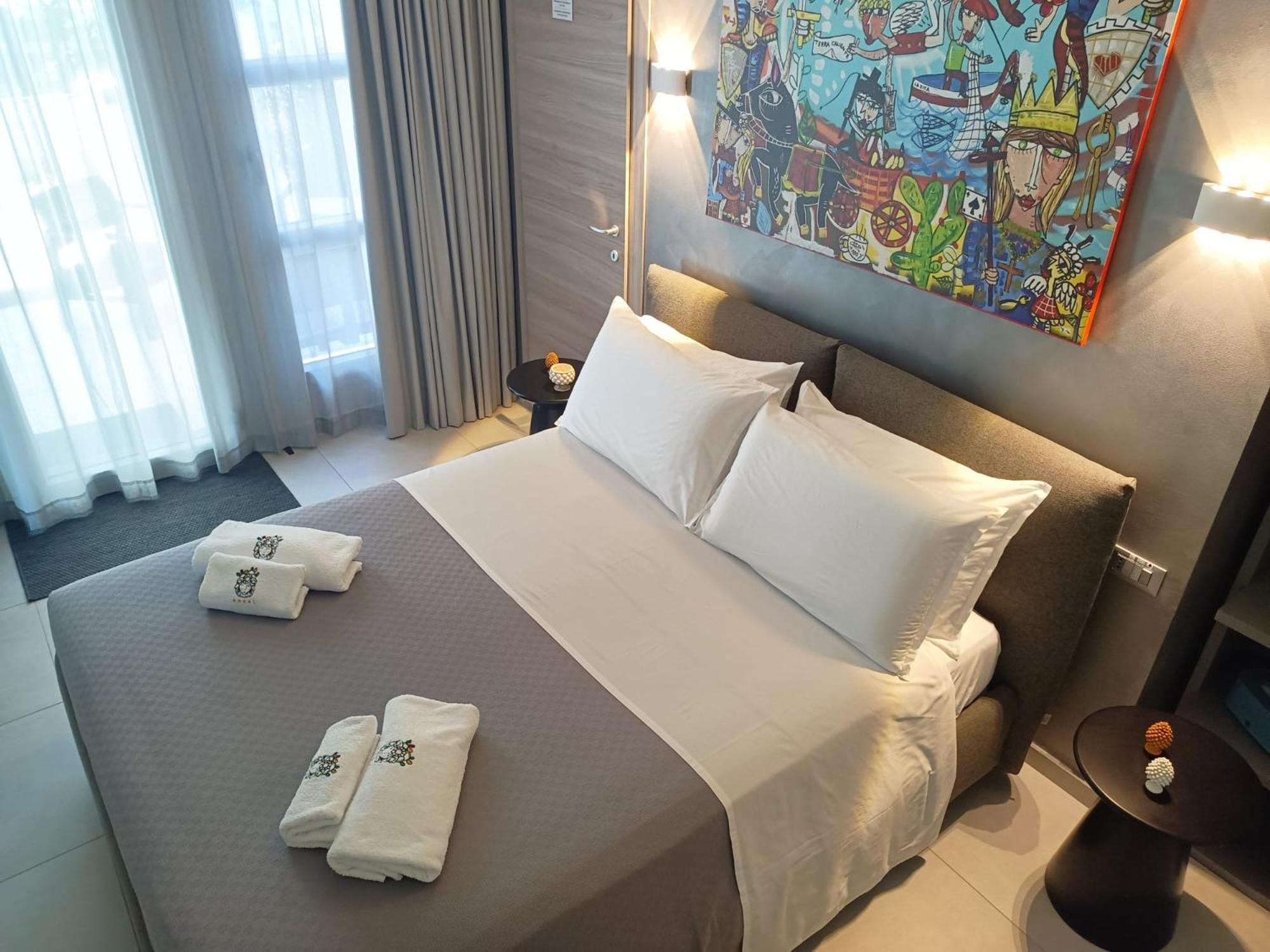 Sikelia Superior Rooms มิลาซโซ ภายนอก รูปภาพ